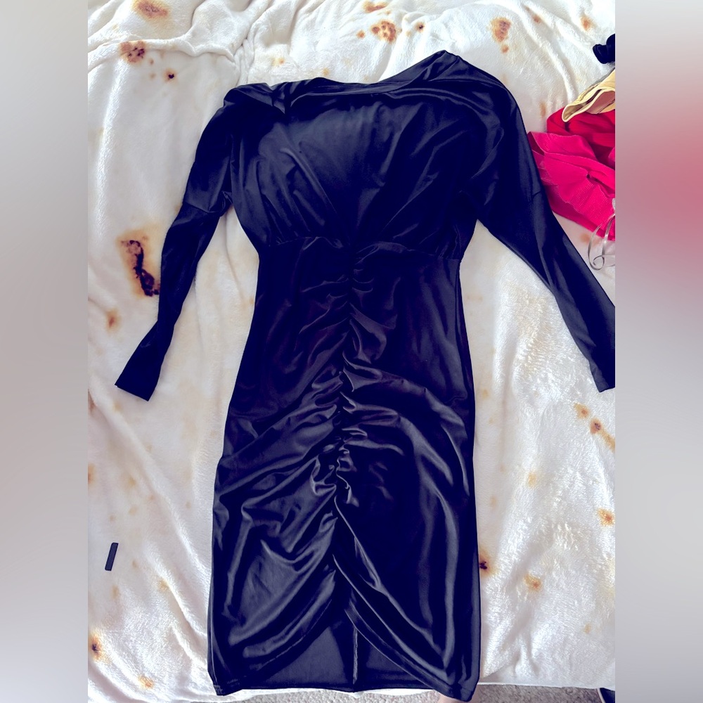 Black ruched dress